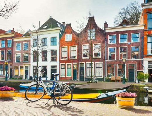 Een Reis door Wetenschap en Cultuur: Ontdekkingen in Leiden Musea